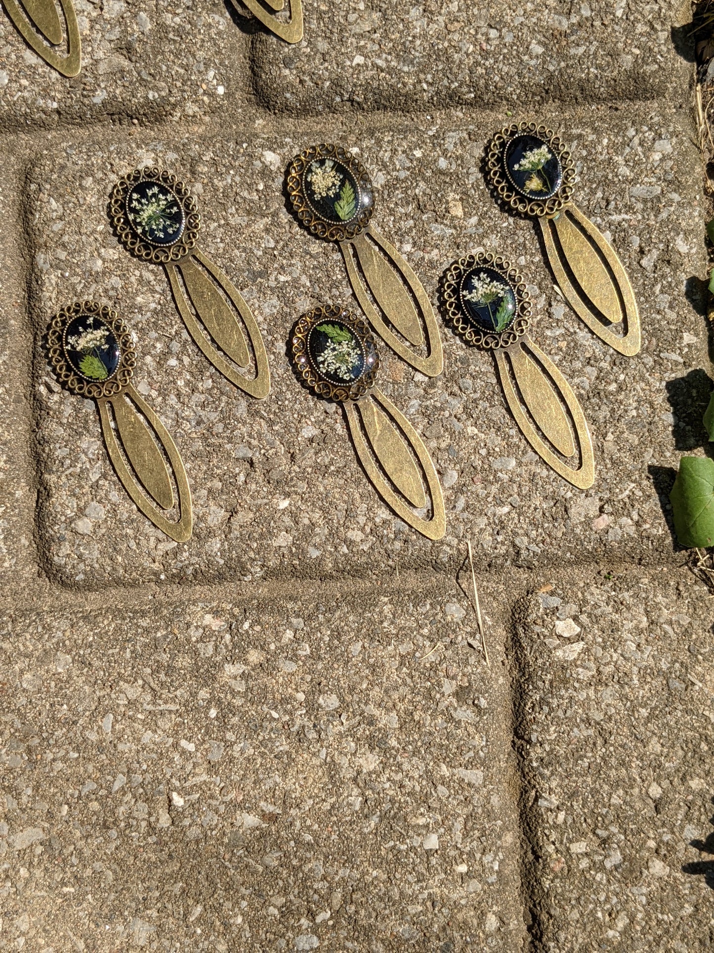 Queen Anne's lace bookmark