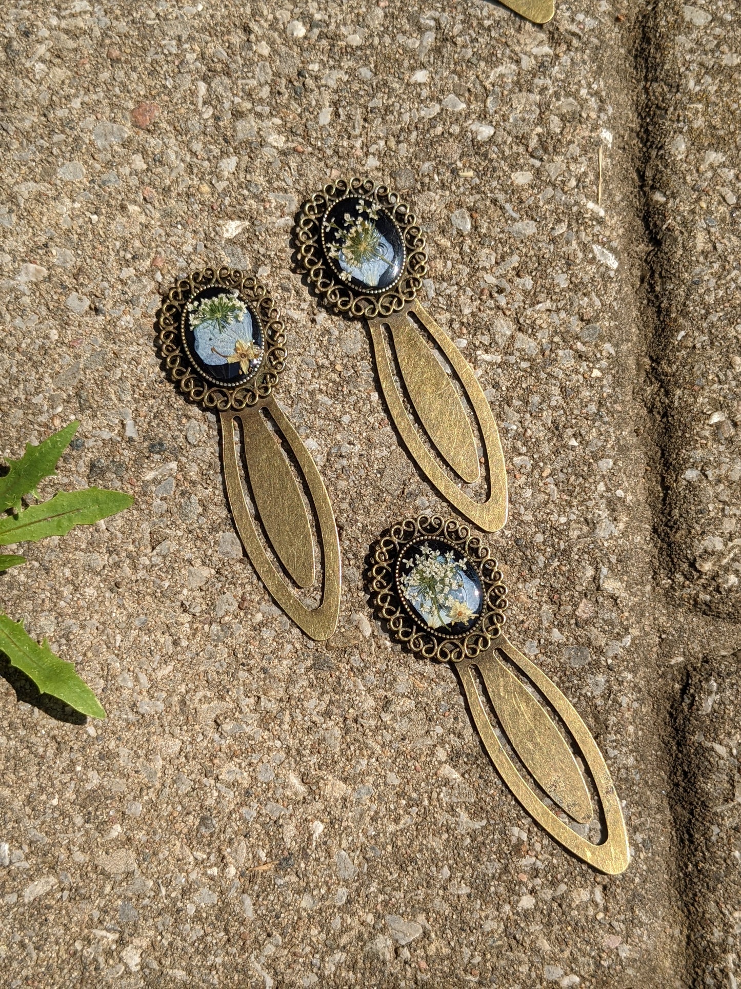 Blue hydrangea bookmarks