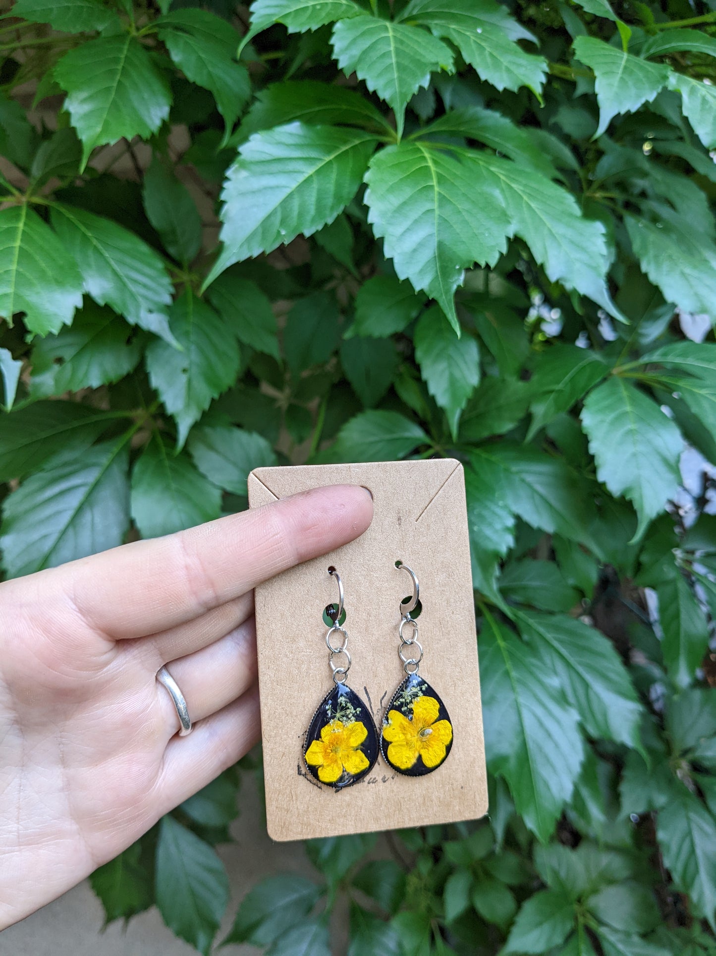Yellow buttercups