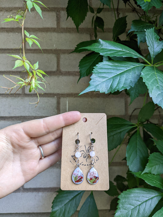 Mini red & pink wildflowers